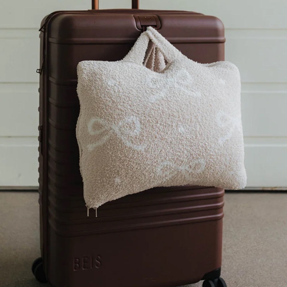 Staykation Sand Bow Backpack Quillow (50*60) Blanket